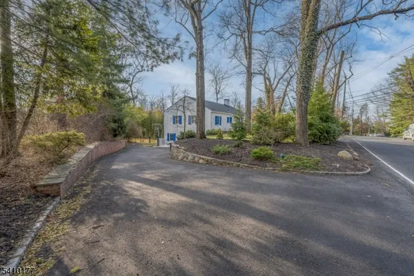 $1,795,000 | 250 Old Short Hills Road, Short Hills, NJ 07078