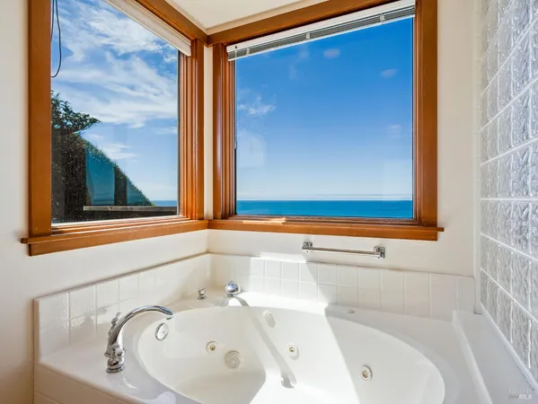 $1,995,000 | 7400 Highway 1, Elk, CA 95432