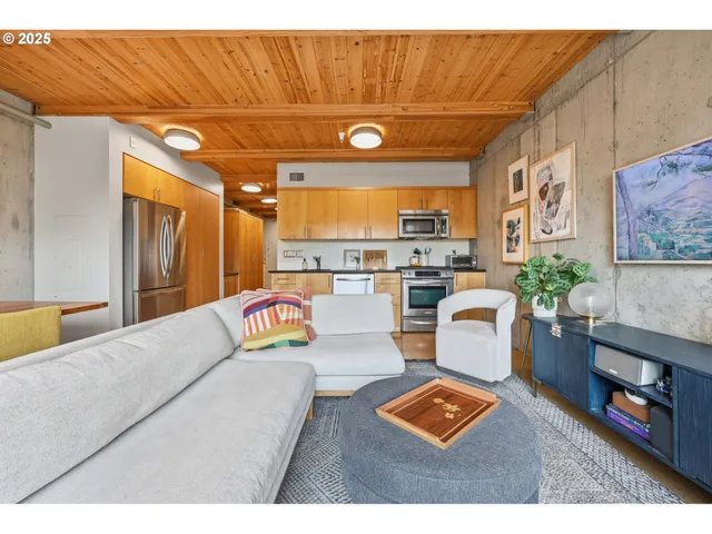 $339,000 | 4216 North Mississippi Avenue, Unit 211, Portland, OR 97217