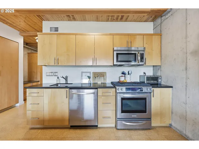 $339,000 | 4216 North Mississippi Avenue, Unit 211, Portland, OR 97217