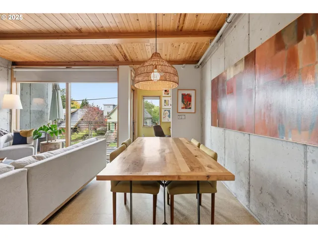 $339,000 | 4216 North Mississippi Avenue, Unit 211, Portland, OR 97217