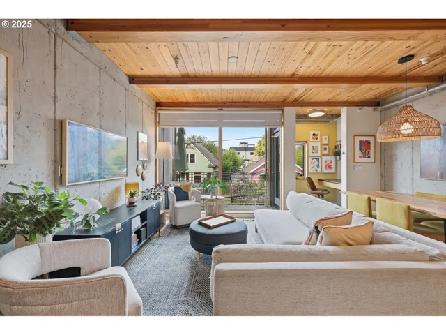 $339,000 | 4216 North Mississippi Avenue, Unit 211, Portland, OR 97217