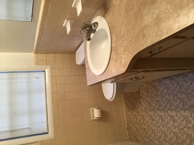 a view of empty room with window