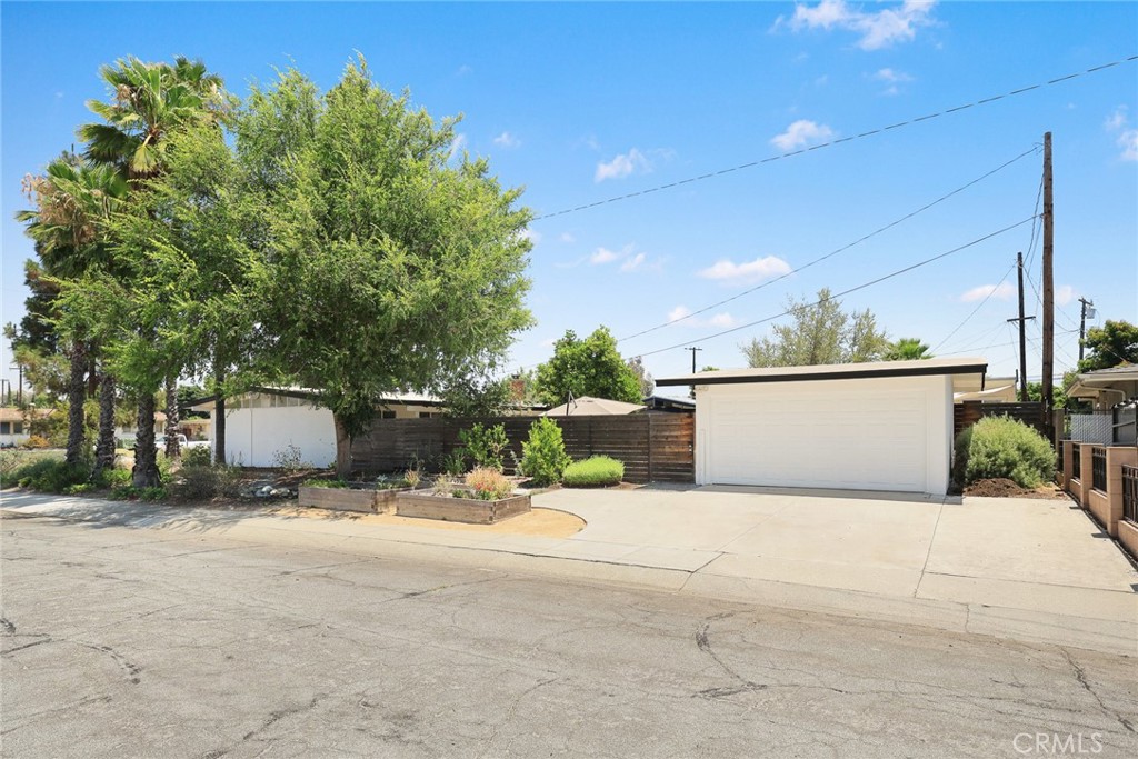 271 Greentree Road Upland, CA 91786 - Photo 36 of 38