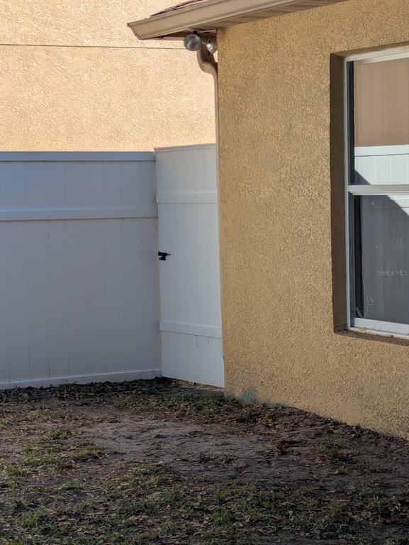 1538 Algonkin Loop Orlando, FL 32828 - Photo 5 of 48 a view of a closet