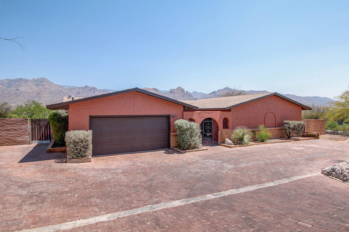 4602 North Rockcliff Road Tucson, AZ 85750 - Photo 3 of 40