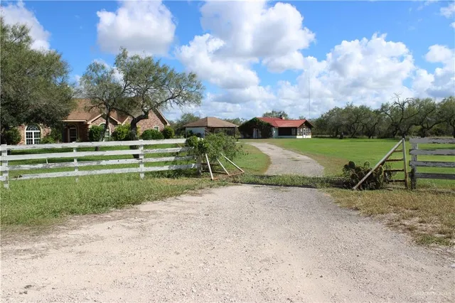 $850,000 | 375 West W Cr, Falfurrias, TX 78355