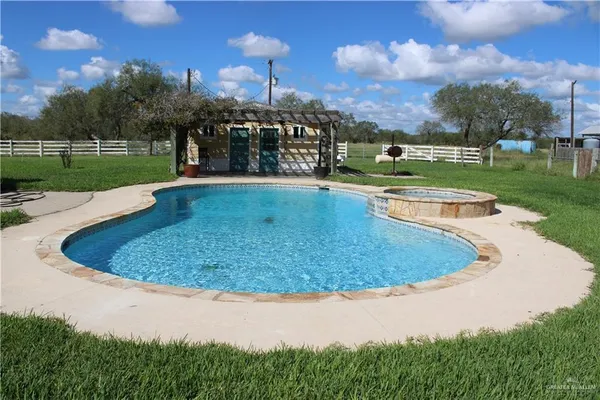 $850,000 | 375 West W Cr, Falfurrias, TX 78355