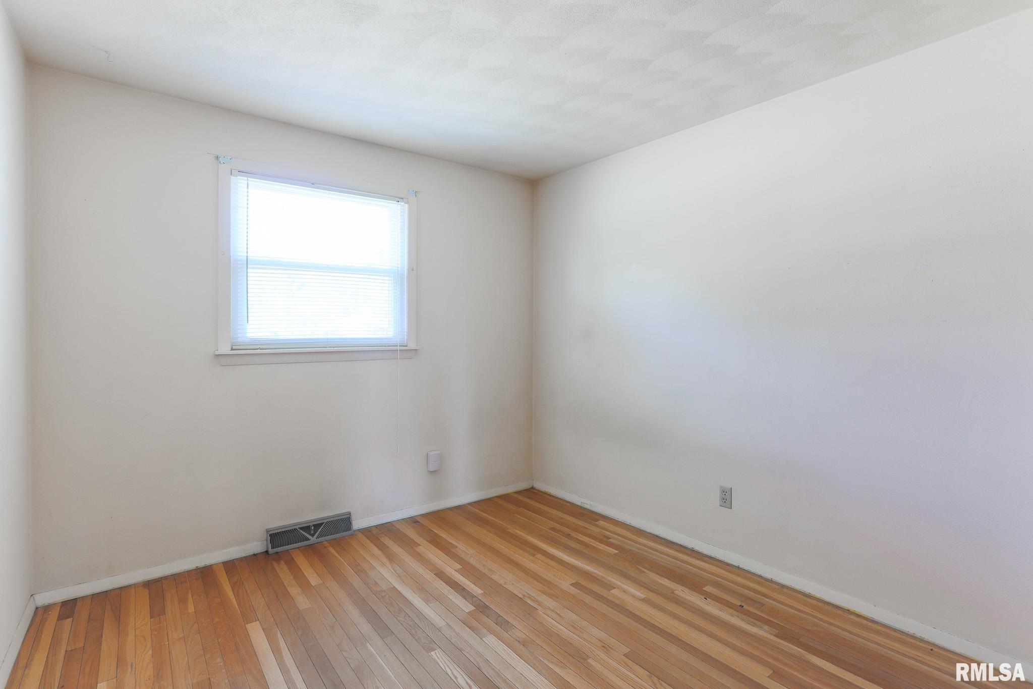 1203 Springfield Road East Peoria, IL 61611 - Photo 18 of 29 Gallery Image 18