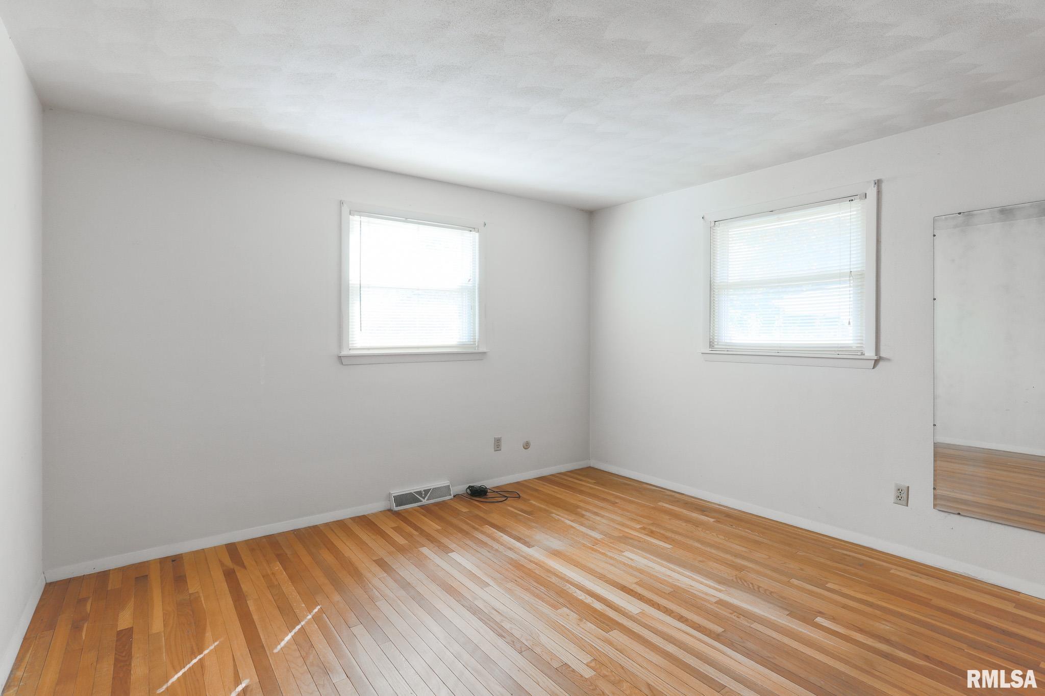 1203 Springfield Road East Peoria, IL 61611 - Photo 22 of 29 Gallery Image 22