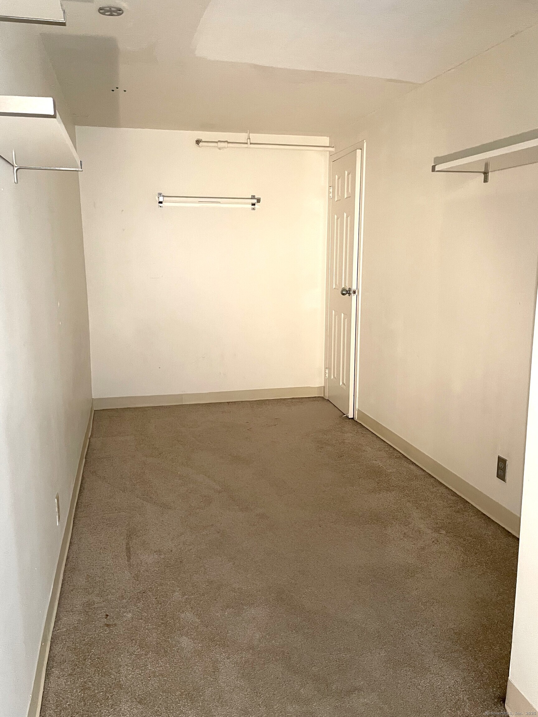 124 Court Street, Unit 502 New Haven, CT 06510 - Photo 6 of 8