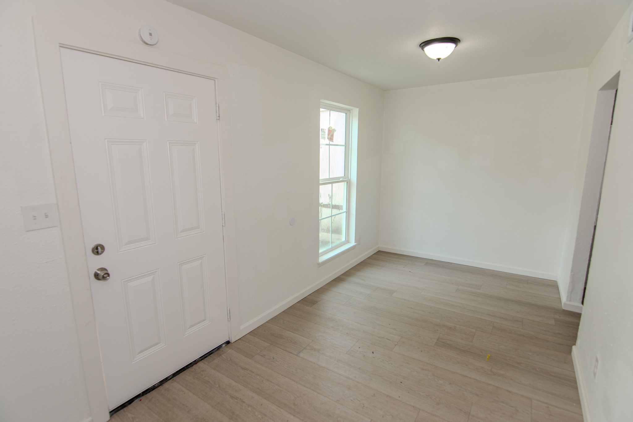 7867 Hamlet Street Houston, TX 77078 - Photo 3 of 14 Diving Room