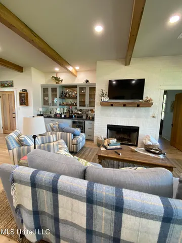 $400,000 | 11 Long Island Road, Poplarville, MS 39470