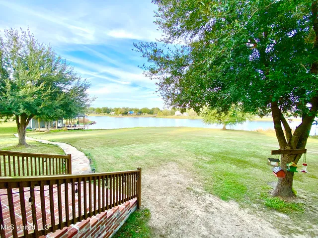 $400,000 | 11 Long Island Road, Poplarville, MS 39470