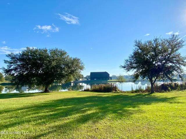 $400,000 | 11 Long Island Road, Poplarville, MS 39470