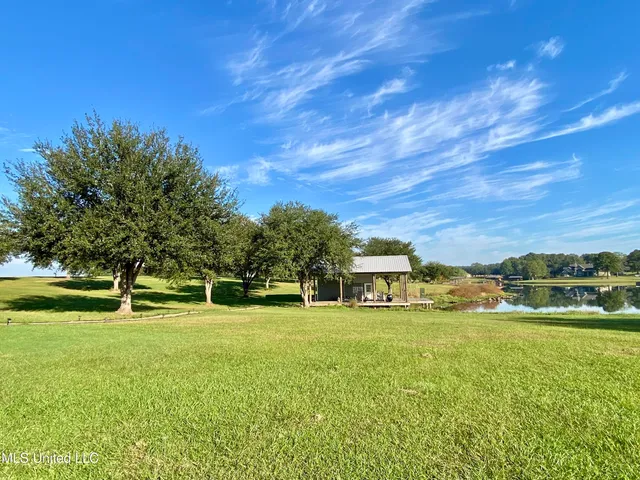 $400,000 | 11 Long Island Road, Poplarville, MS 39470
