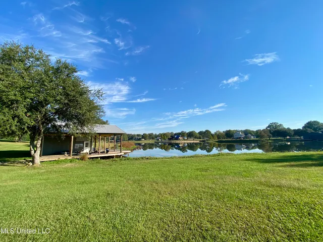 $400,000 | 11 Long Island Road, Poplarville, MS 39470