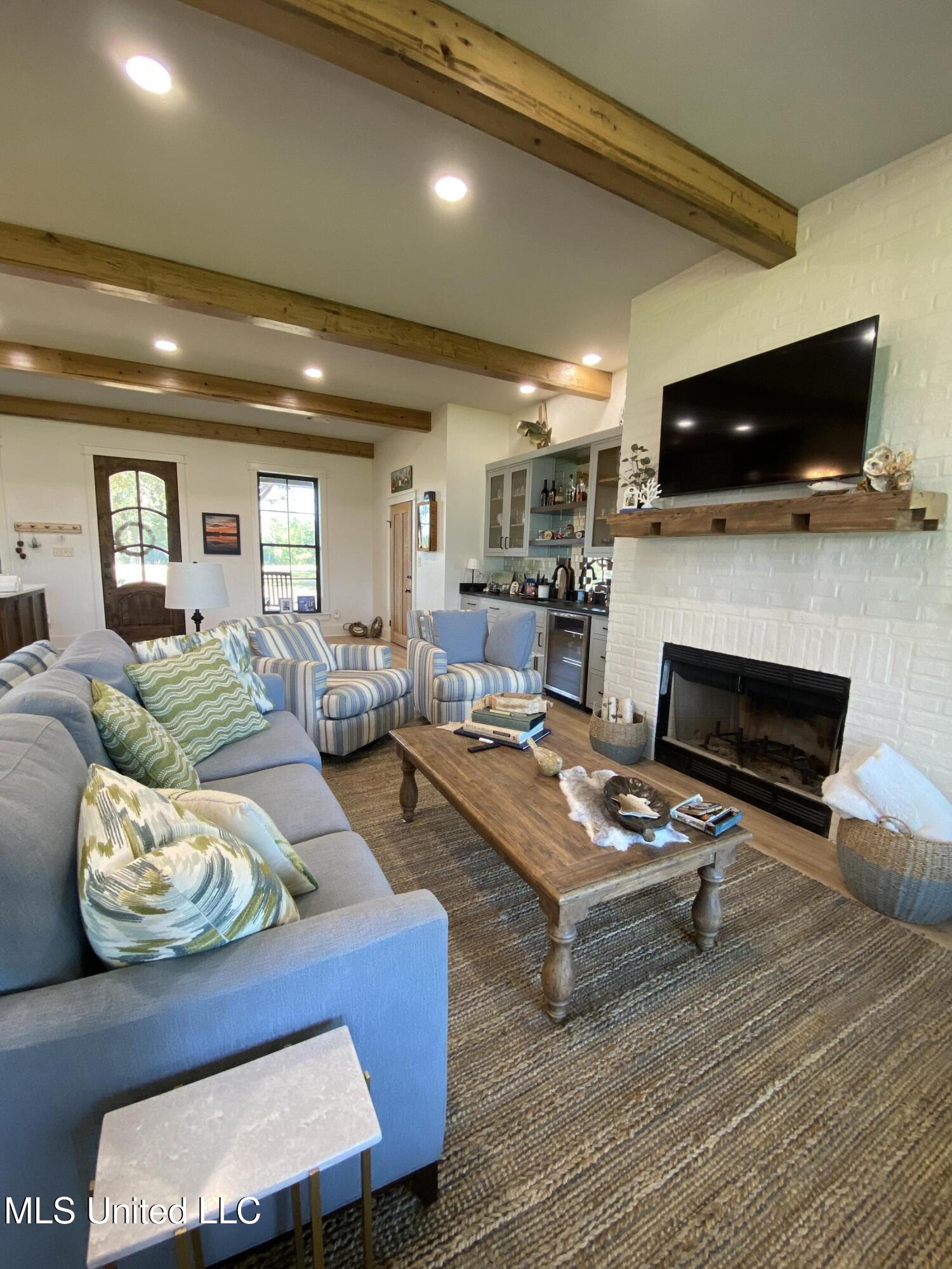 11 Long Island Road Poplarville, MS 39470 - Photo 5 of 56 6, IMG_6351