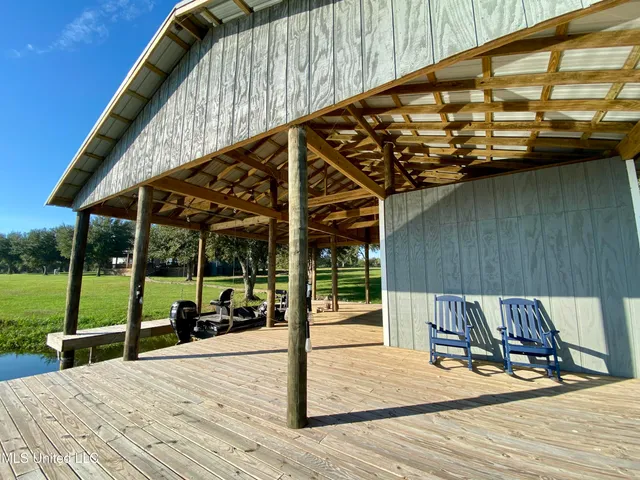 $400,000 | 11 Long Island Road, Poplarville, MS 39470