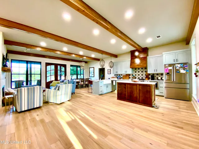 $400,000 | 11 Long Island Road, Poplarville, MS 39470