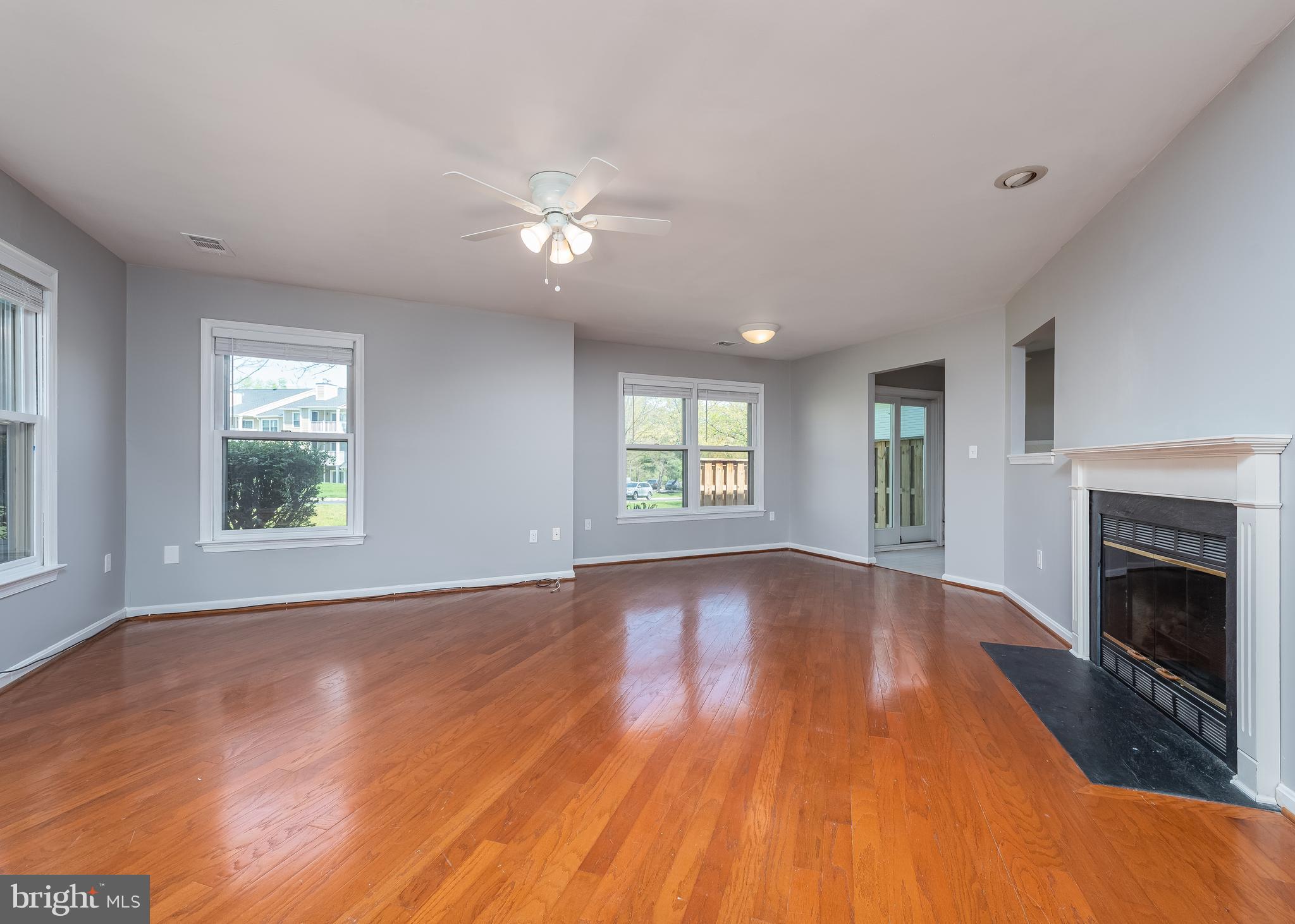 9423 Nicklaus Lane, Unit 59 Laurel, MD 20708 - Photo 3 of 21 Living Room