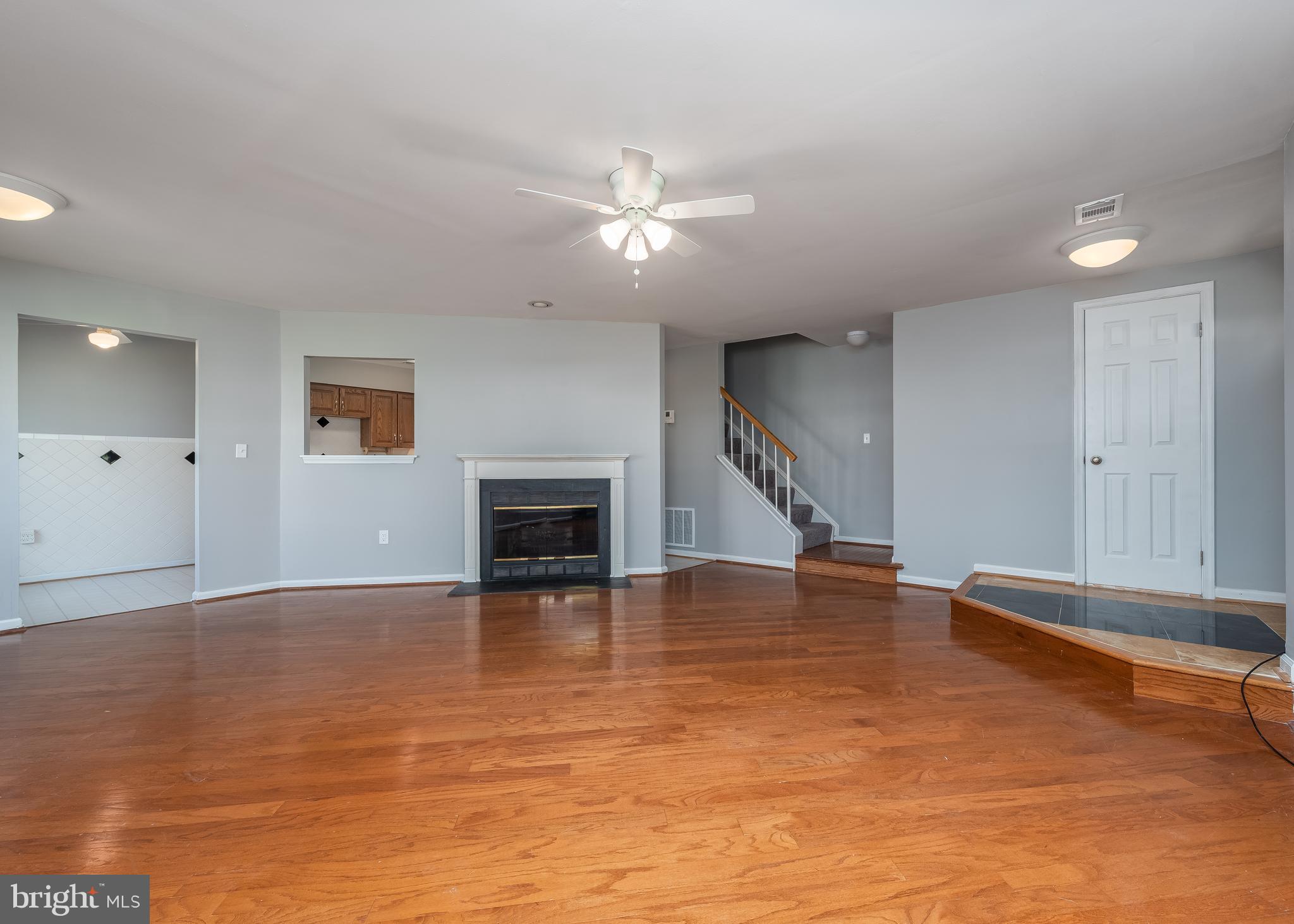 9423 Nicklaus Lane, Unit 59 Laurel, MD 20708 - Photo 4 of 21 Living Room