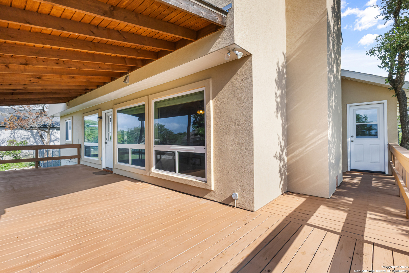 890 Live Oak Drive Spring Branch, TX 78070 - Photo 29 of 49 a house with a balcony