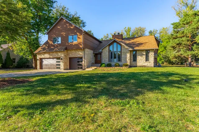 $829,900 | 120 Pratt Boulevard, Schaumburg, IL 60193