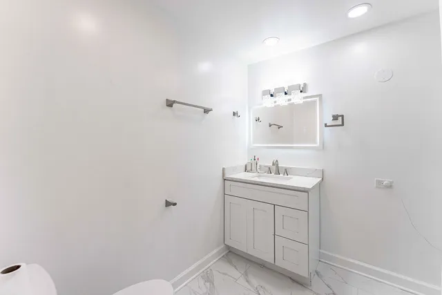 $829,900 | 120 Pratt Boulevard, Schaumburg, IL 60193