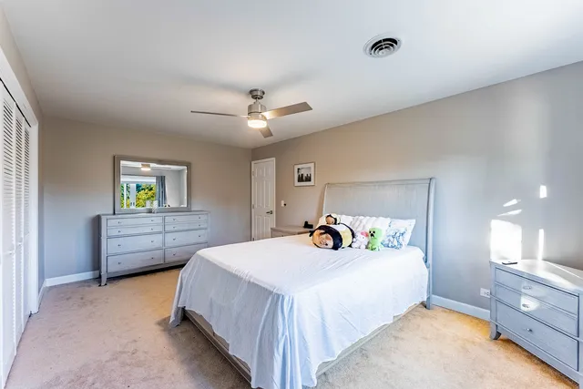 $829,900 | 120 Pratt Boulevard, Schaumburg, IL 60193