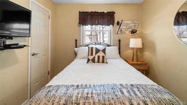 $599,999 | 2880 Brookfield Drive, Yorktown Heights, NY 10598