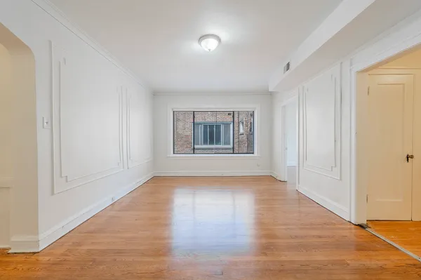 $1,450 | 7839 South Kingston Avenue, Unit 3, Chicago, IL 60649