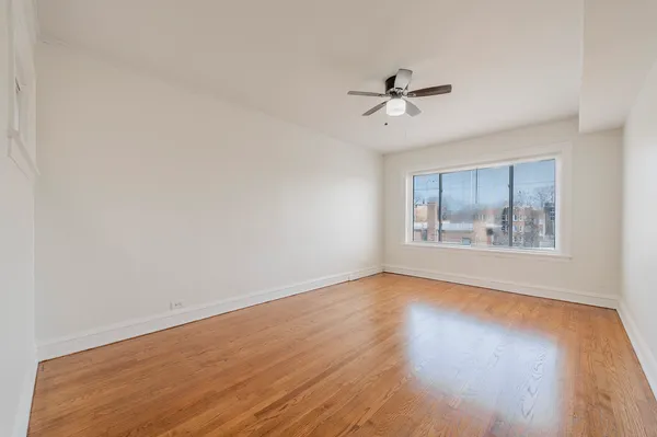 $1,450 | 7839 South Kingston Avenue, Unit 3, Chicago, IL 60649