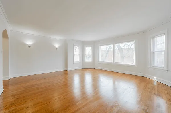 $1,450 | 7839 South Kingston Avenue, Unit 3, Chicago, IL 60649