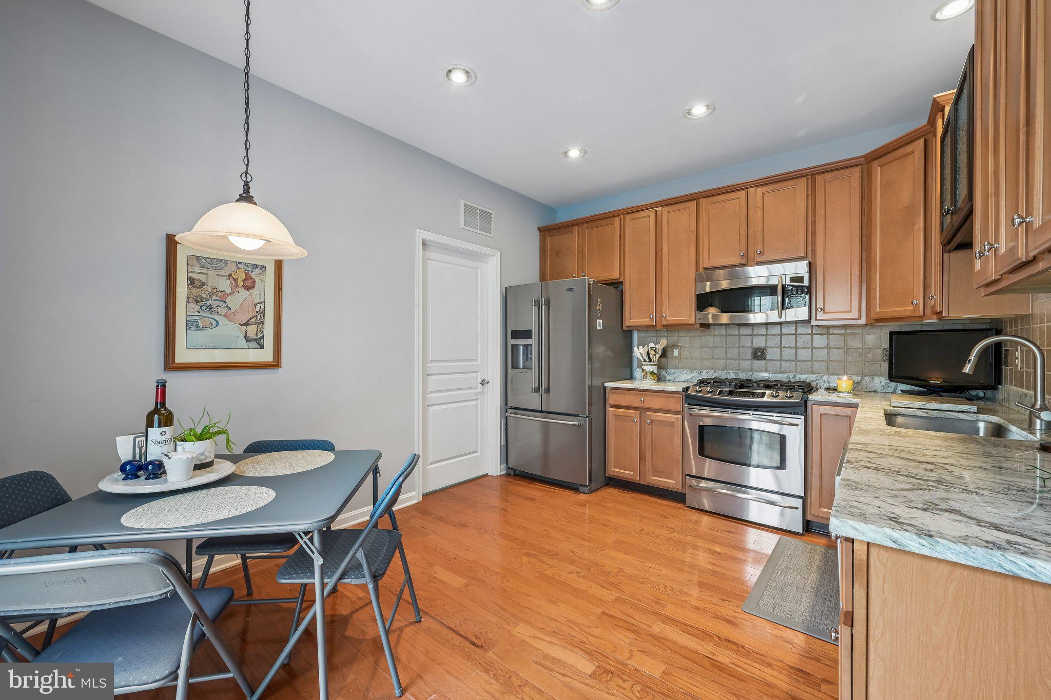 37 Stokes Avenue Voorhees, NJ 08043 - Photo 17 of 28 Kitchen