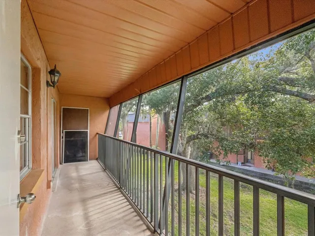 a black and white photo of a picture