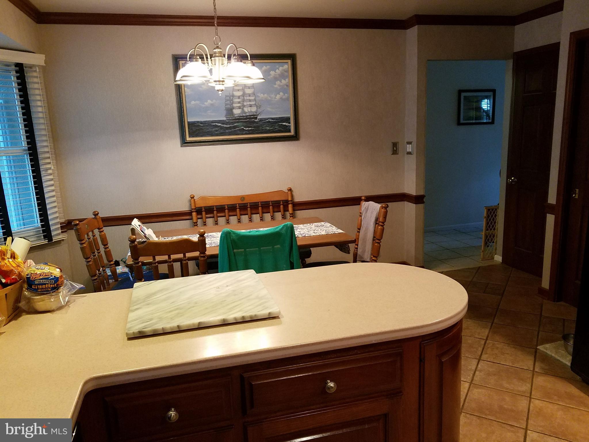 Kitchen eat in area