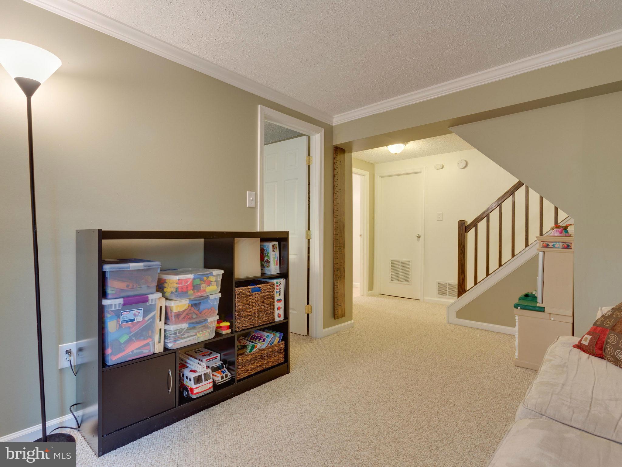 6504 Alexis Lane Springfield, VA 22152 - Photo 22 of 25 Family Room