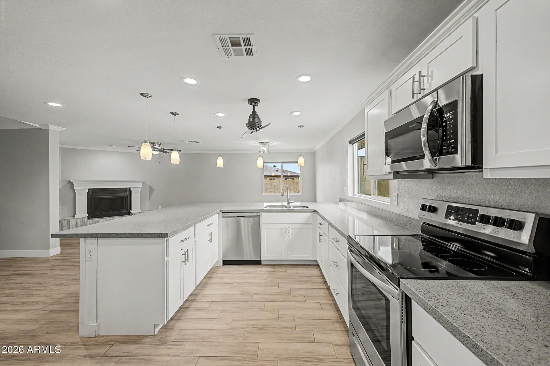 6123 West Nancy Road Glendale, AZ 85306 - Photo 11 of 27 16 - Nancy 6123