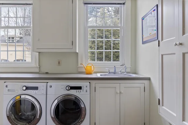 $1,825,000 | 253 Main Street, Norwich, VT 05055