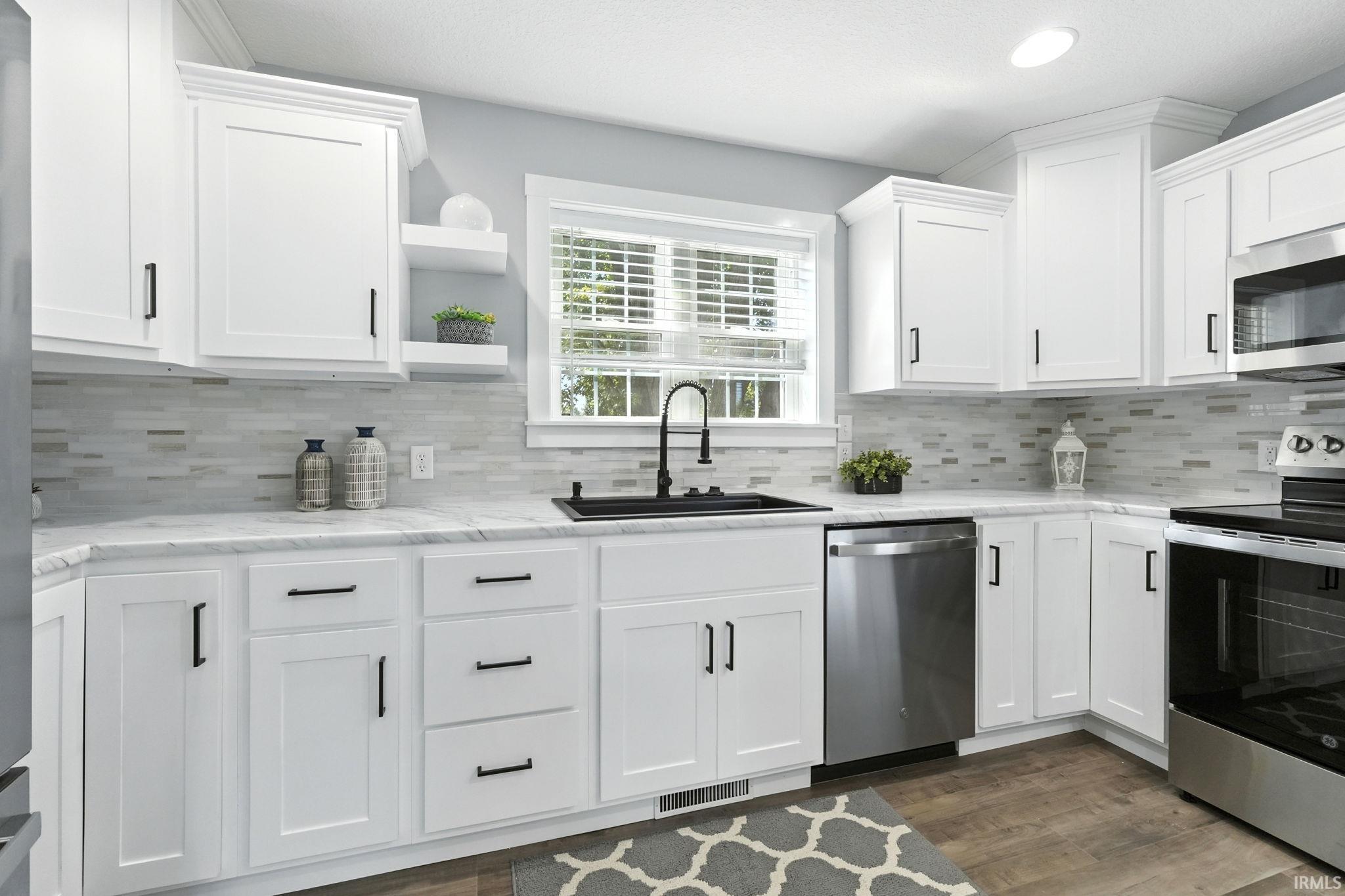 3001 Sand Point Road Fort Wayne, IN 46809 - Photo 12 of 36