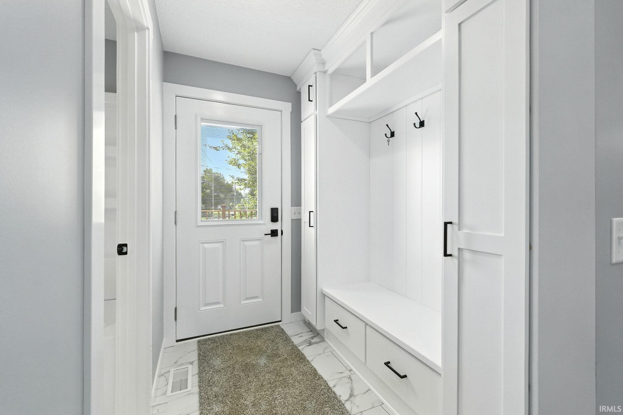 3001 Sand Point Road Fort Wayne, IN 46809 - Photo 5 of 36