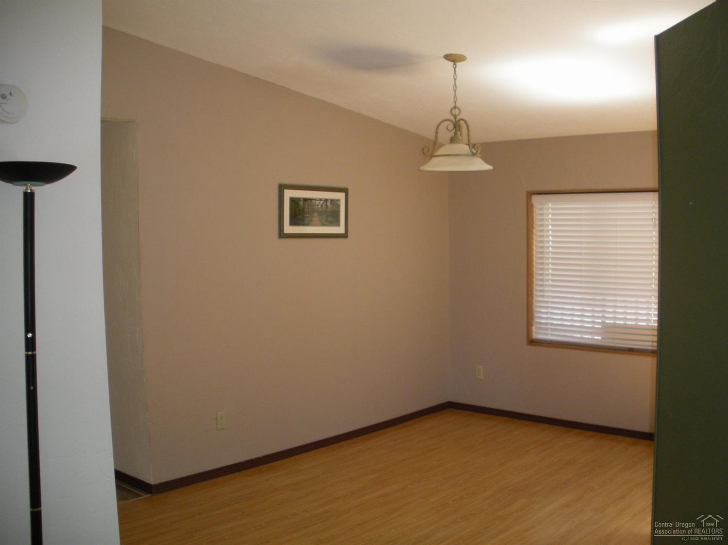 8461 Southwest Shad Road Terrebonne, OR 97760 - Photo 13 of 23 Dining Room in manufactured home.