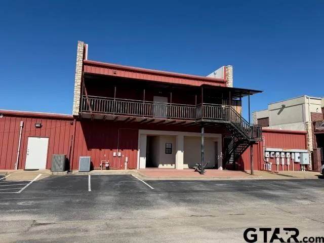 $1,375 | 2230 West Grande Boulevard, Tyler, TX 75703