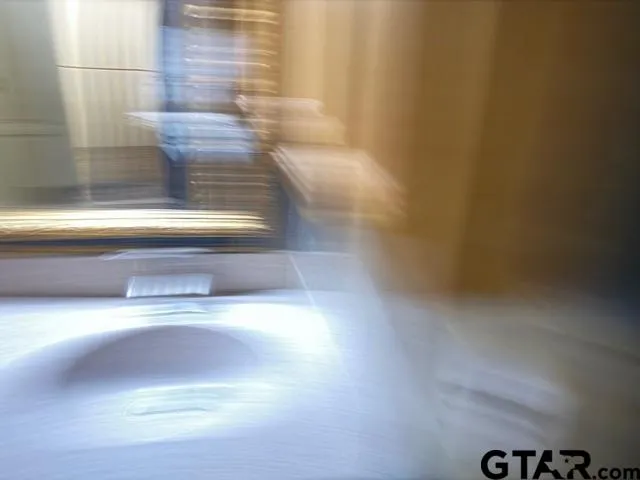 $1,375 | 2230 West Grande Boulevard, Tyler, TX 75703