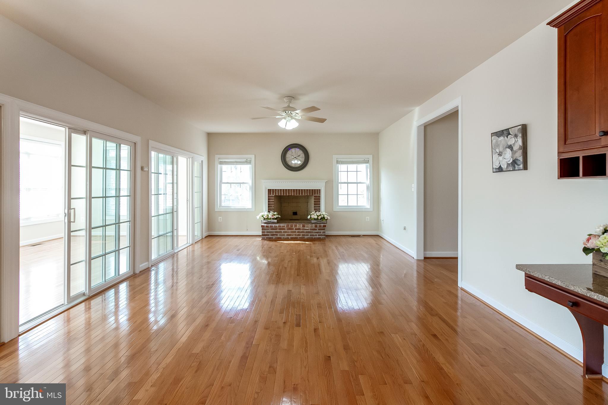 7337 Hooes Road Springfield, VA 22150 - Photo 12 of 40 Gallery Image 12