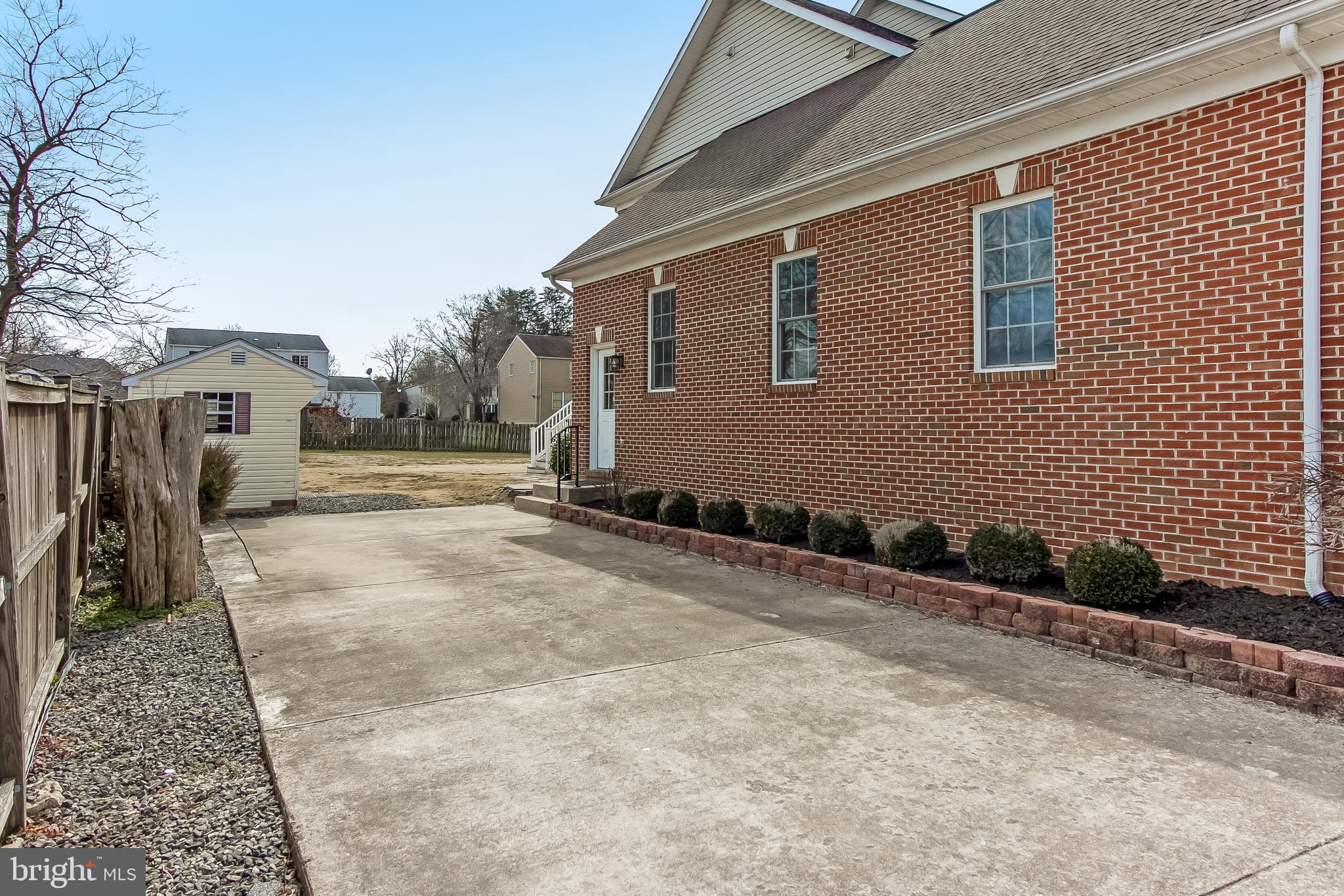 7337 Hooes Road Springfield, VA 22150 - Photo 6 of 40 Gallery Image 6
