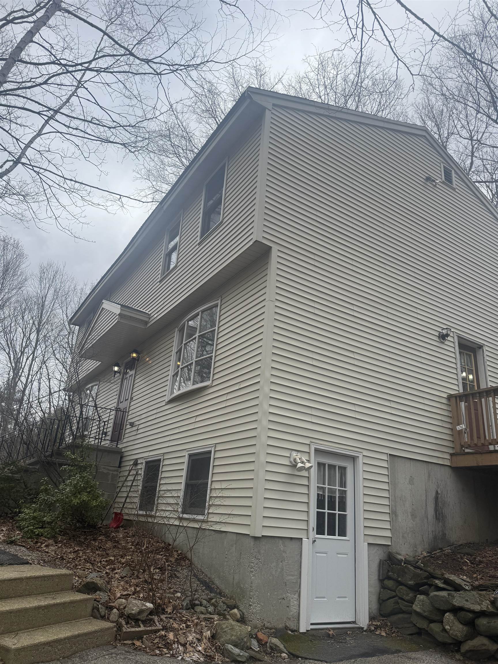 13 R Al Street Derry, NH 03038 - Photo 2 of 13