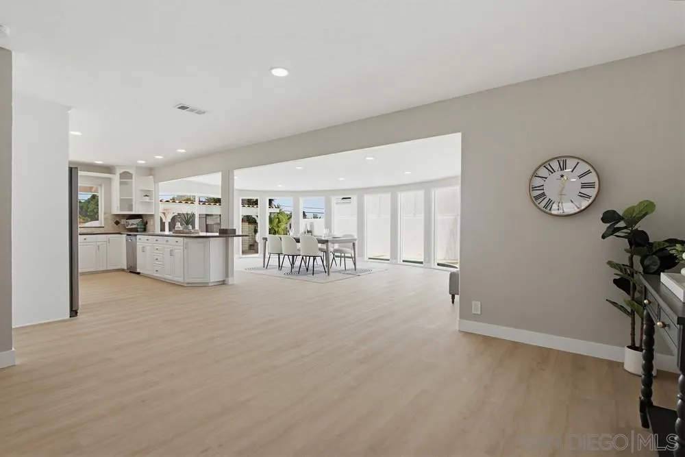 308 Leeann Lane Encinitas, CA 92024 - Photo 14 of 75 Living Room