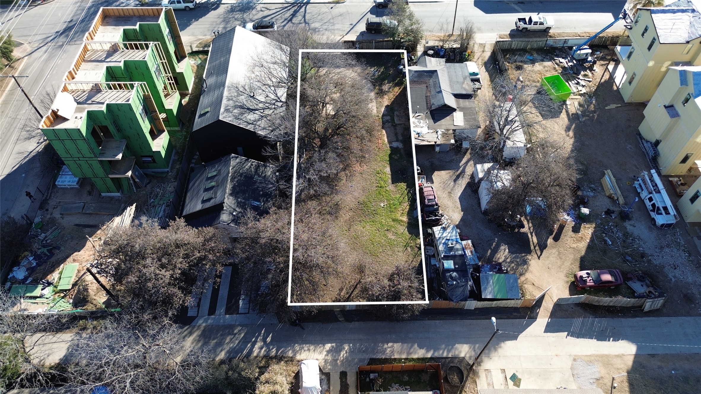 2806 East 3rd Street Austin, TX 78702 - Photo 11 of 13 a picture of flowers